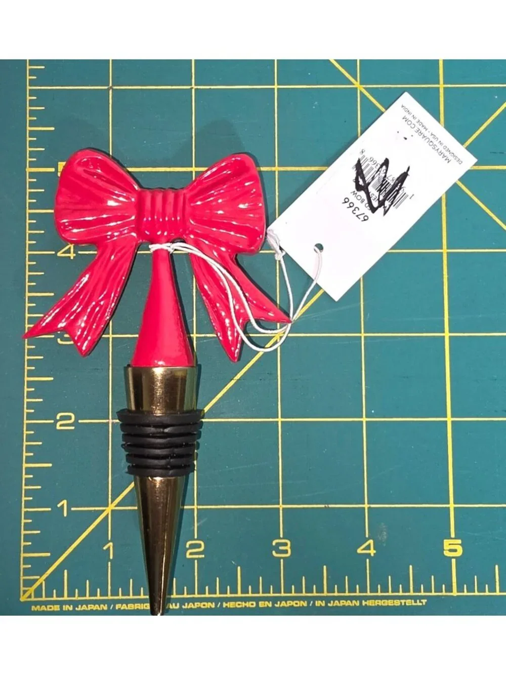 New Mary Square Red Bow Wine Bottle Stopper Metal Gold Bottom Christmas Festive